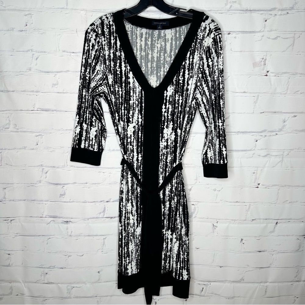 Banana Republic medium black & white dress‎